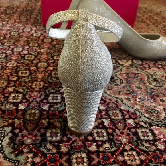 BNIB Dream Paris heels - Picture 2 of 3